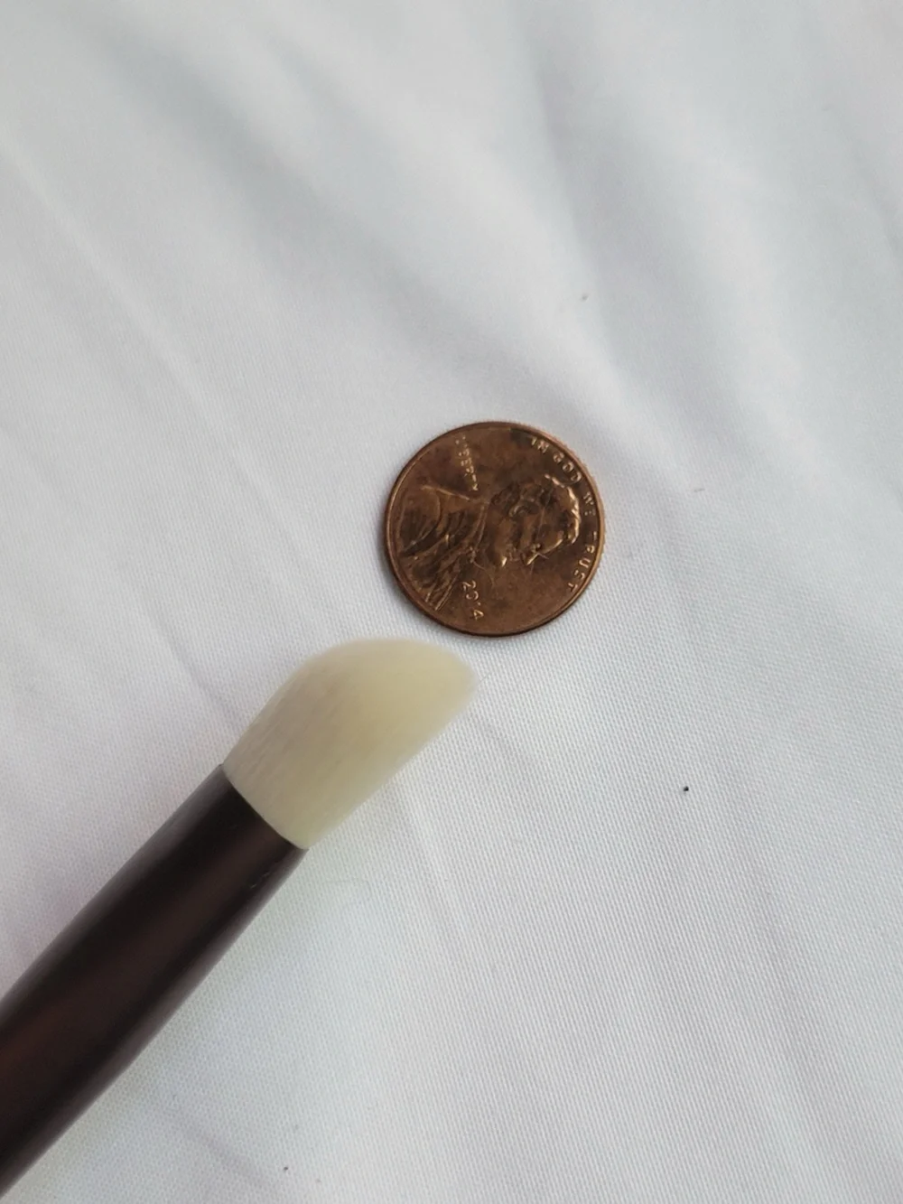 4/25 bundle item. Beauty For Real Concealer Brush